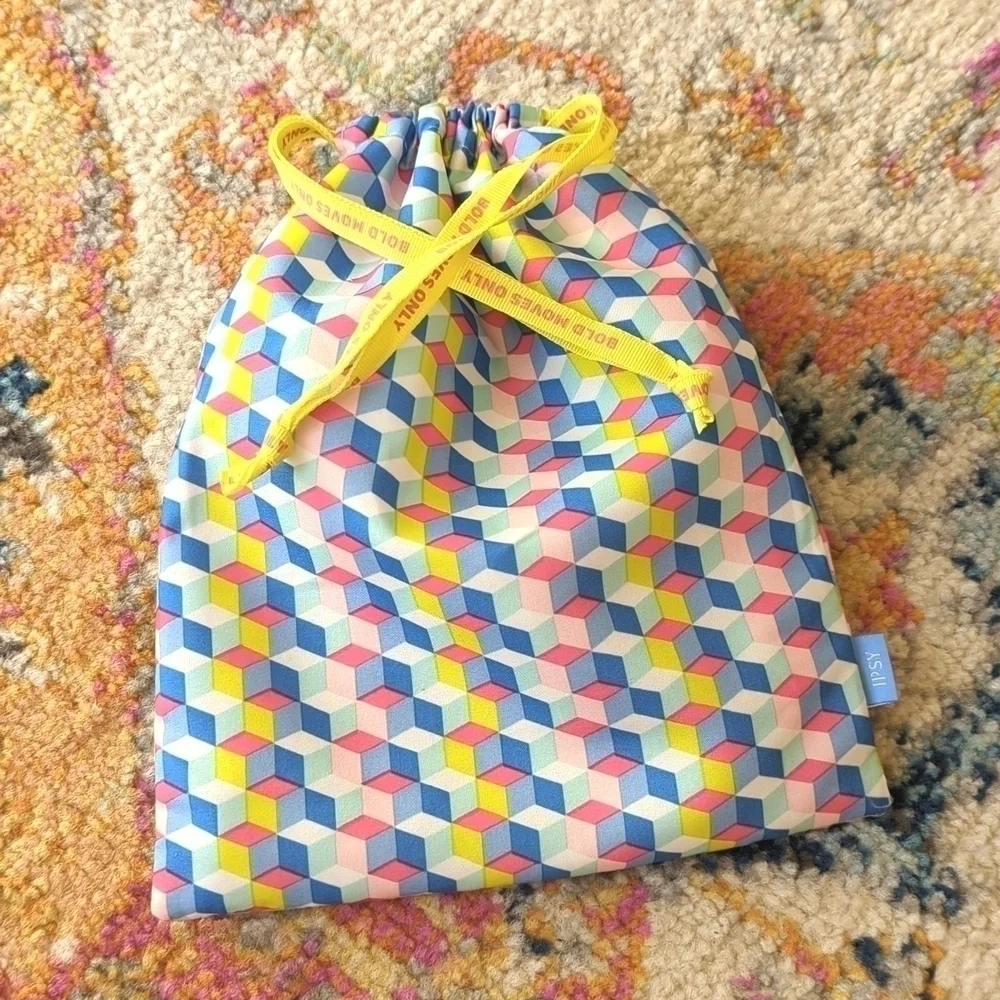 ipsy Bold Moves Only Geometric Multicolor Glam Bag Plus March 2022